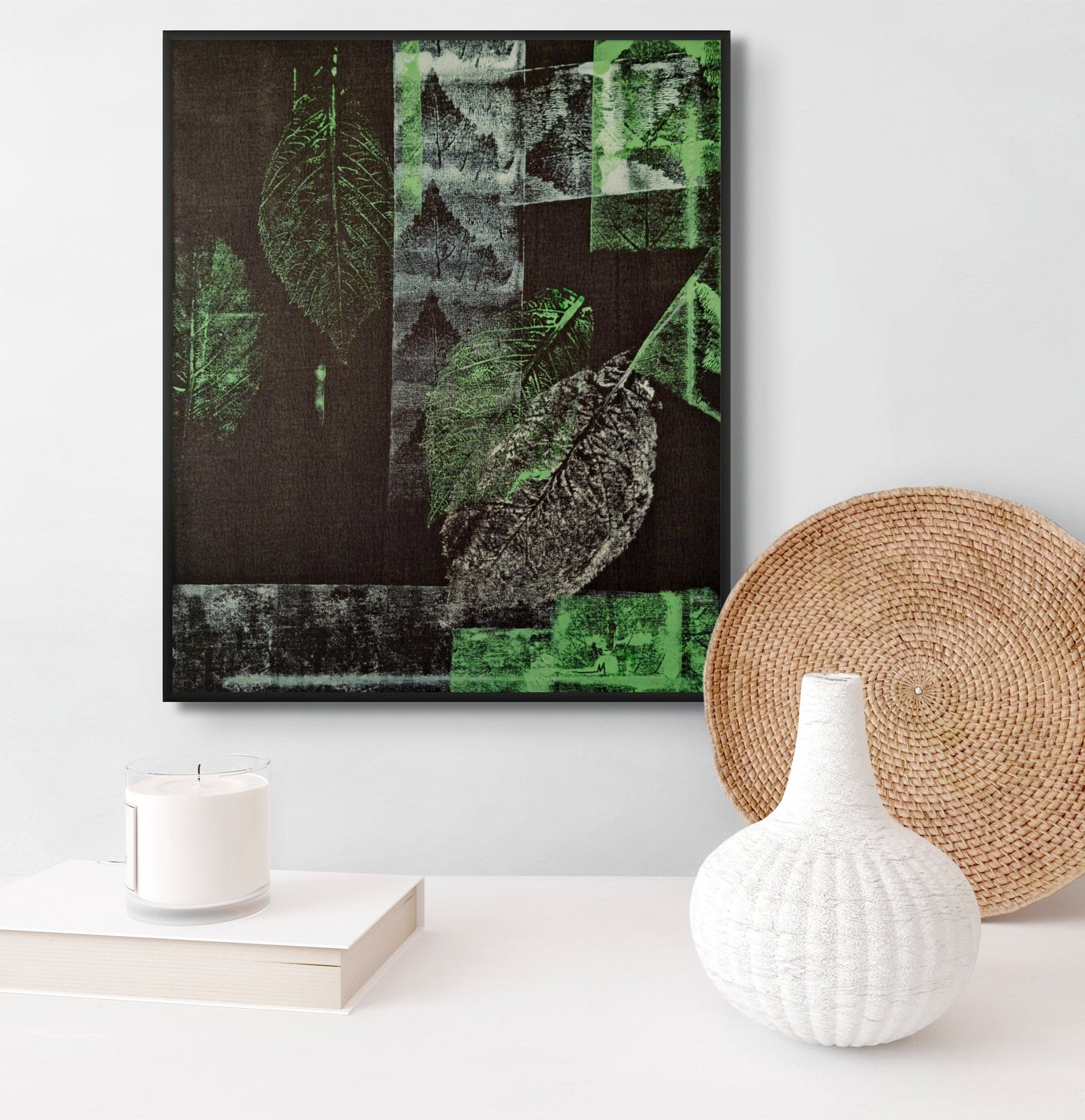 Koku lapām ēna ir balta.