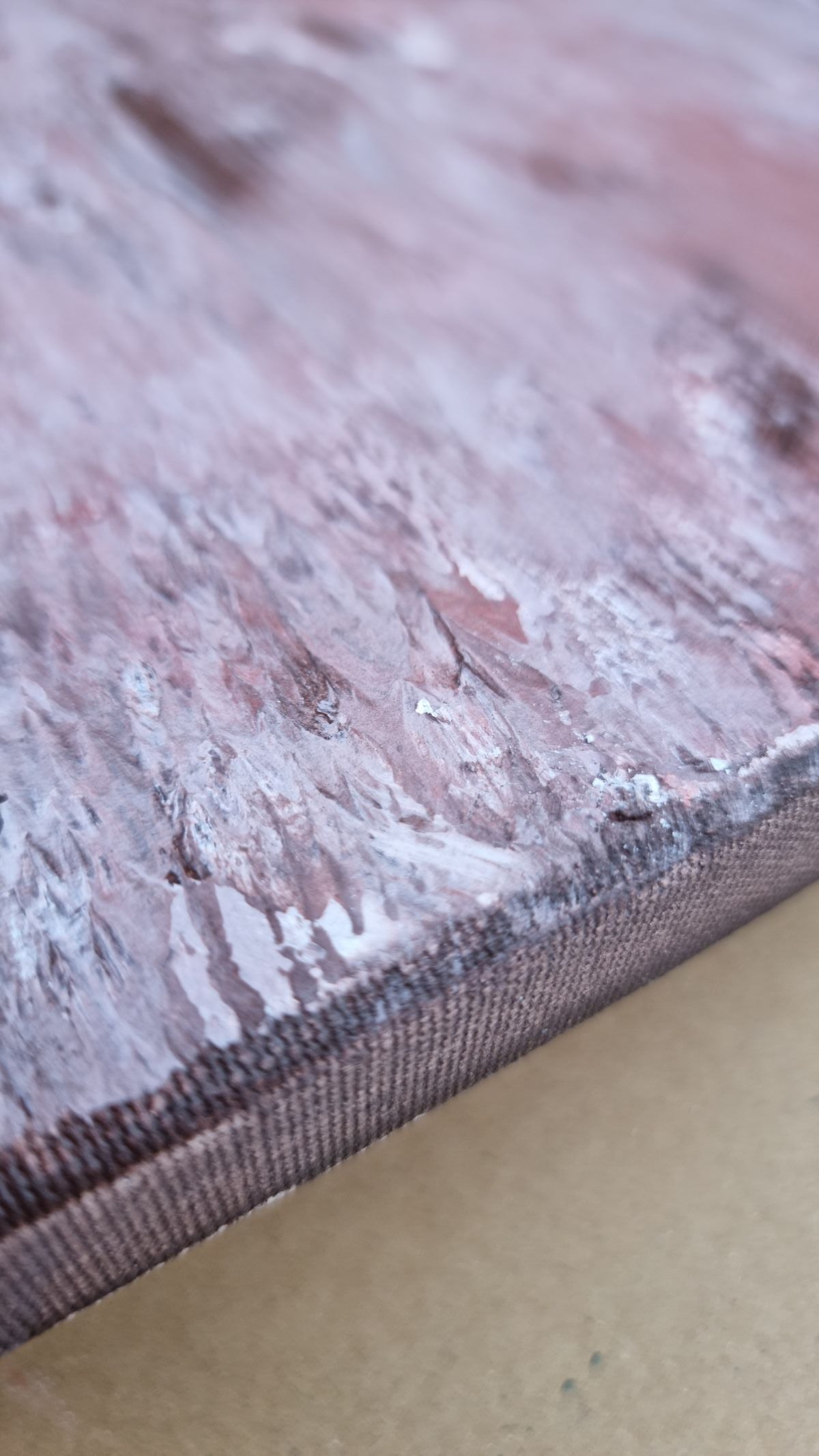 Abstrakta glezna Venēcijas sarkanais 1.  Dabīga “akrila” krāsa. Uz augu bāzes, videi draudzīga.  Venēcijas sarkanais pigments no Veronas  ir 100% dabīgs. 